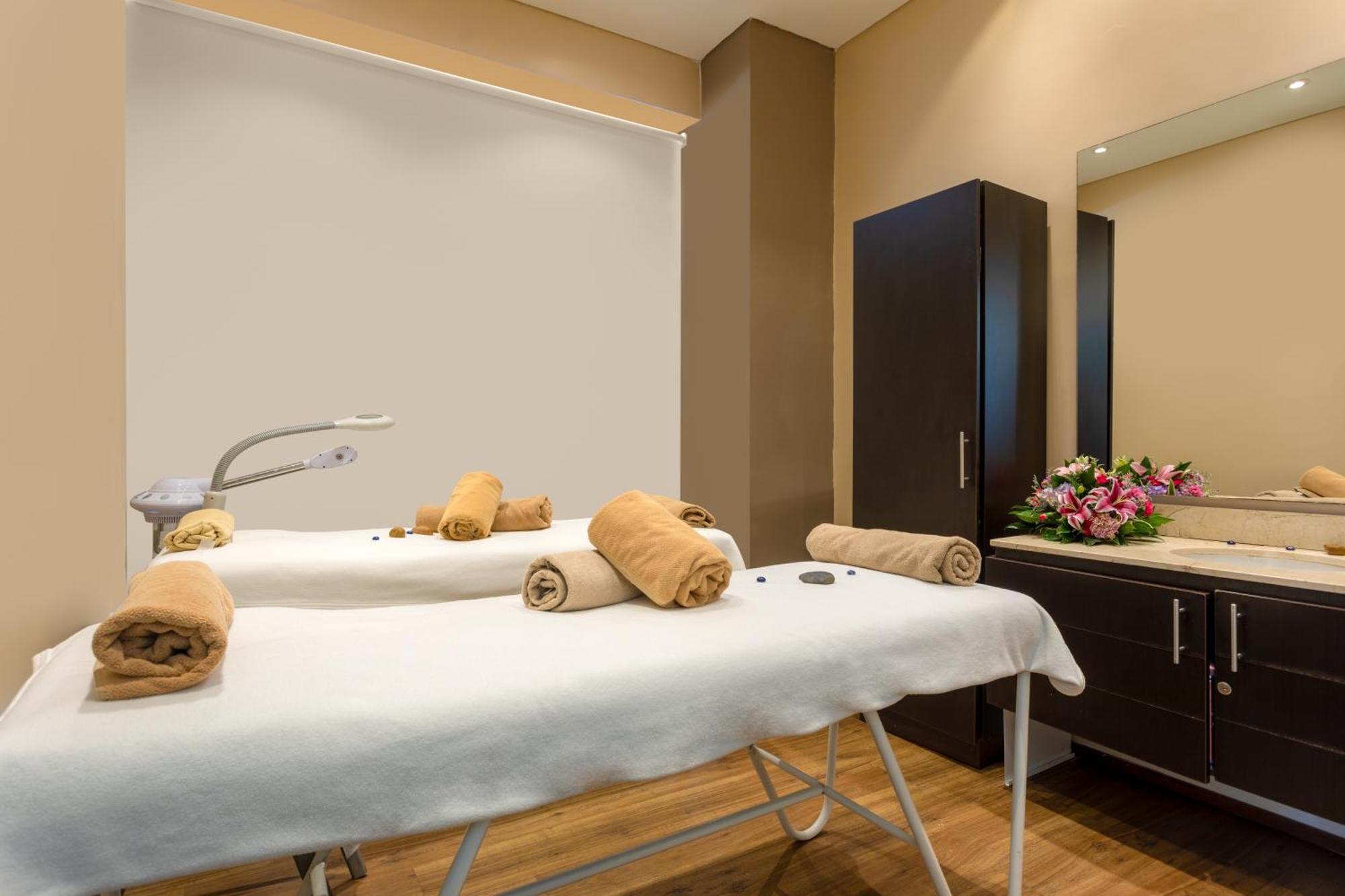 Estelar Alto Prado 바랑키야 외부 사진 Massage beds