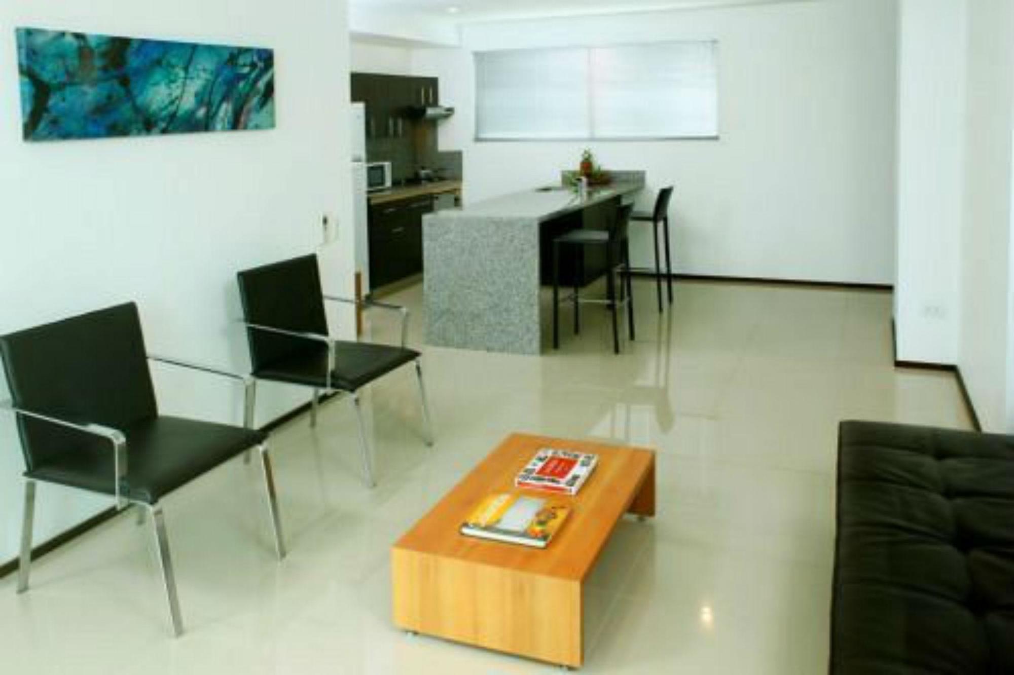 Estelar Alto Prado 바랑키야 외부 사진 A living room with a polished concrete floor